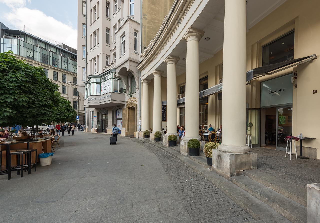 P&o Plac Zbawiciela Warszawa